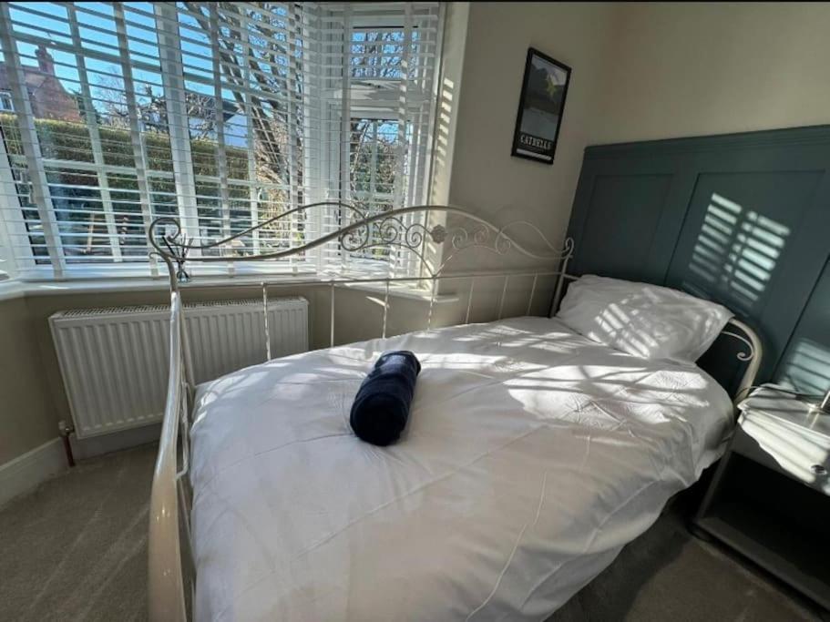 Stylish Apartment Near The Centre Of Harrogate Exteriör bild