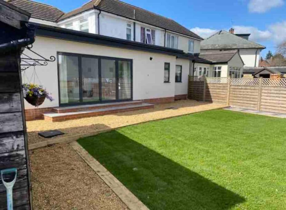 Stylish Apartment Near The Centre Of Harrogate Exteriör bild